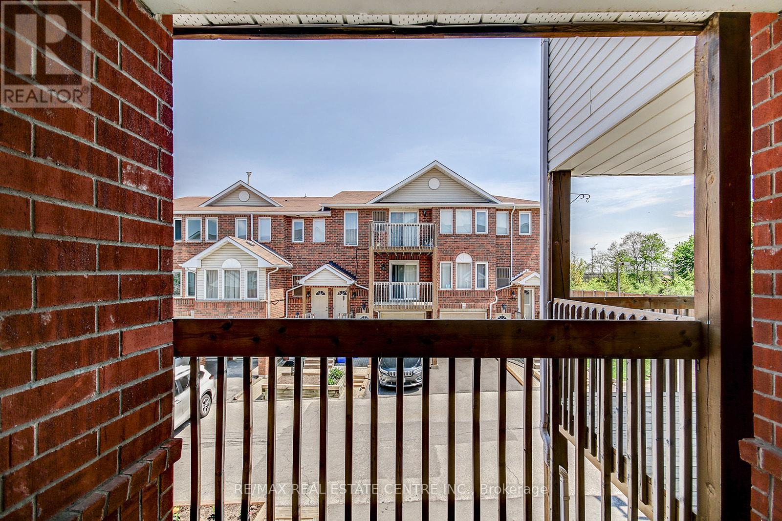 49 Wylie Circle E, Halton Hills, Ontario  L7G 5L9 - Photo 16 - W13153170