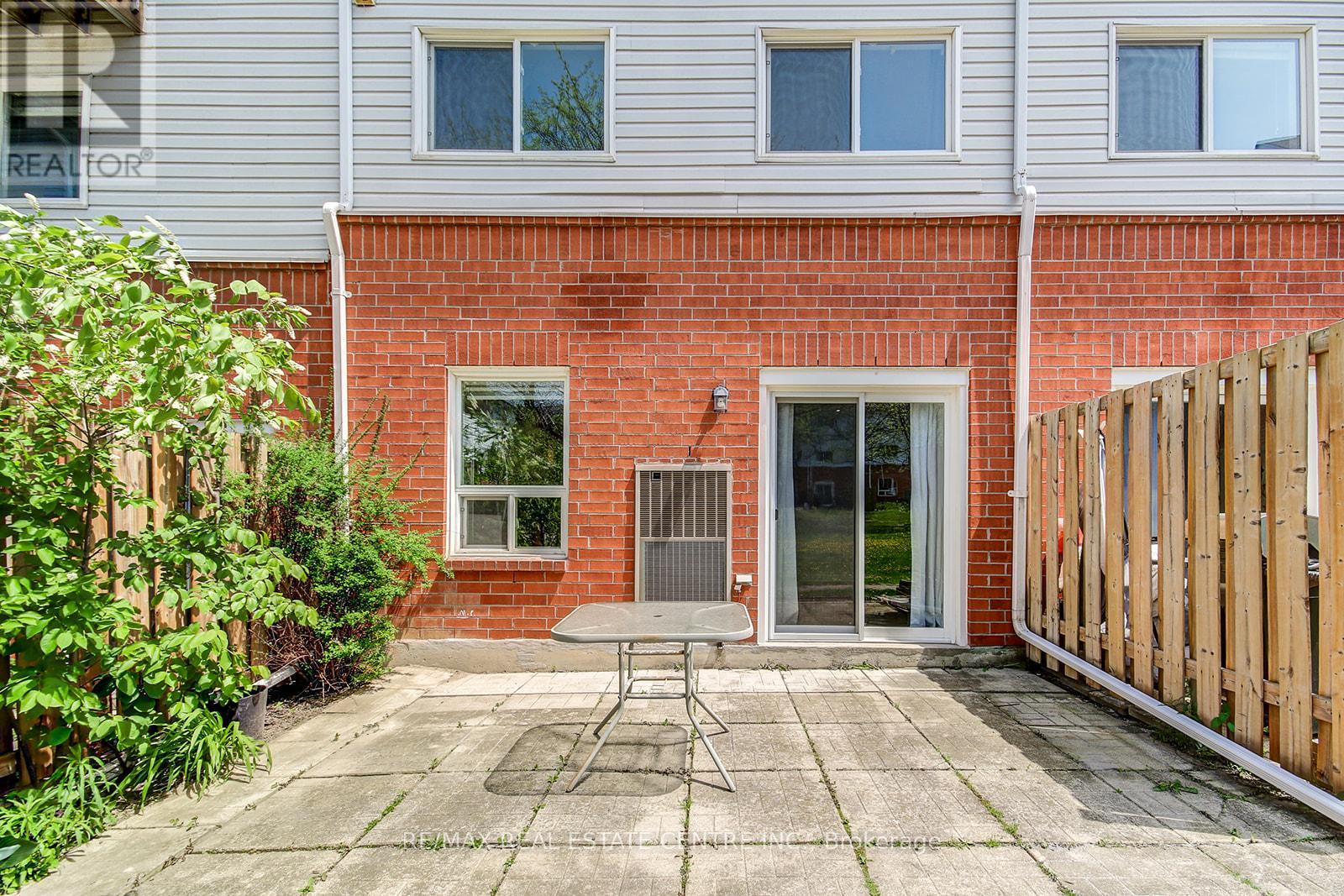 49 Wylie Circle E, Halton Hills, Ontario  L7G 5L9 - Photo 22 - W13153170