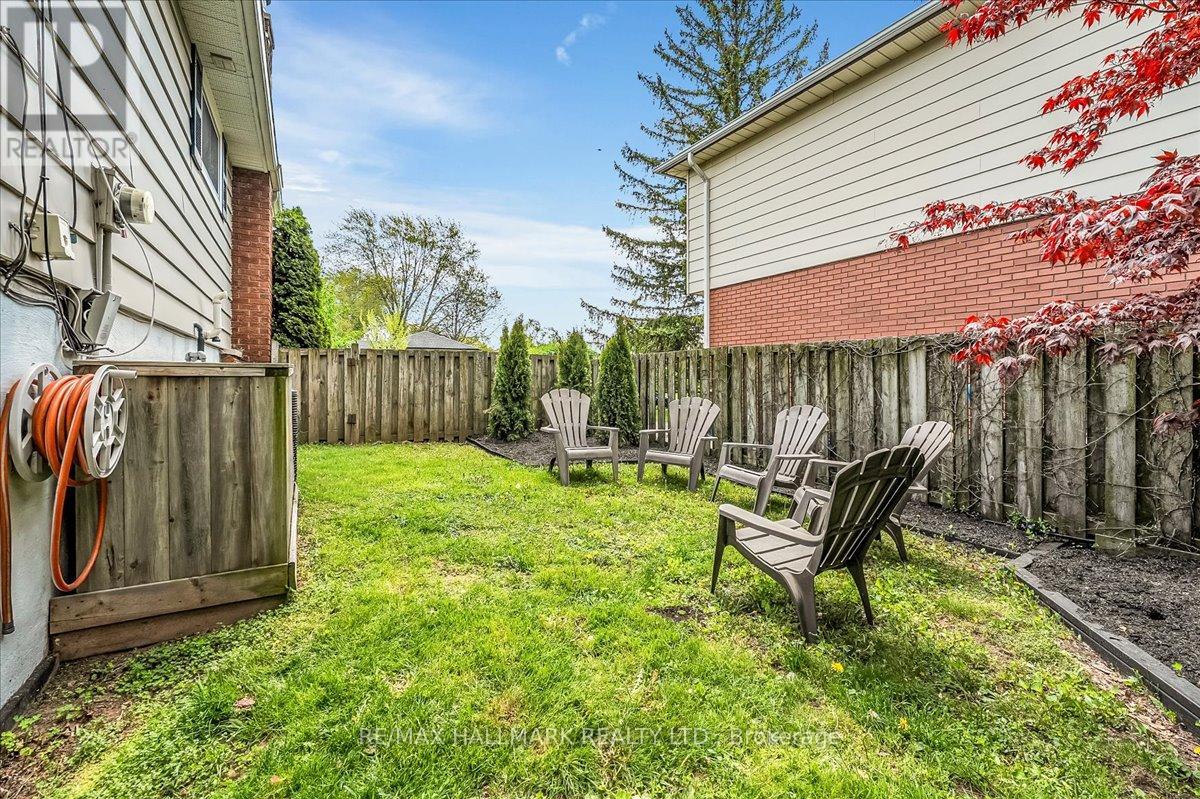 370 Dunlop Crescent, Burlington, Ontario  L7L 3N7 - Photo 41 - W13153188