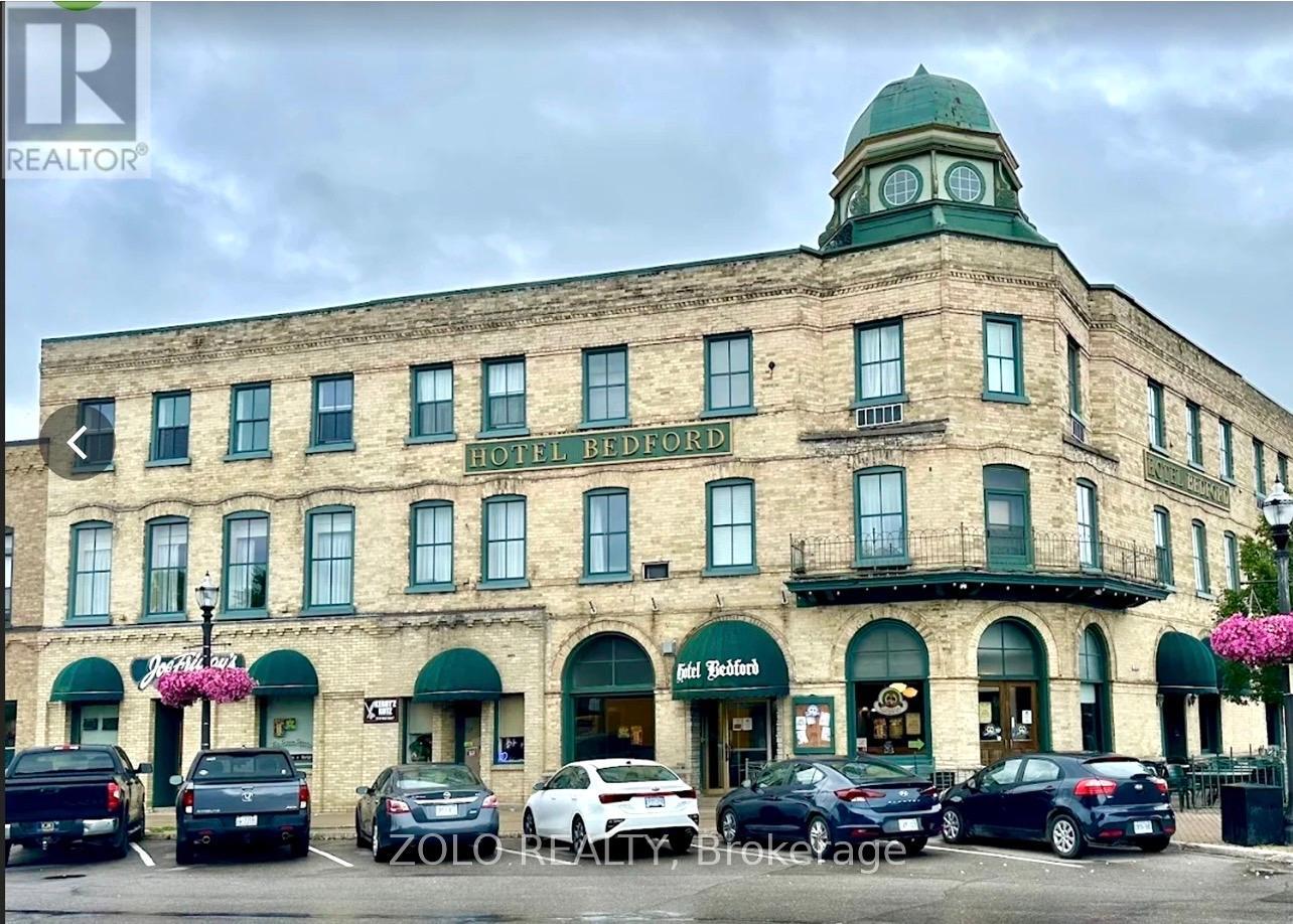 92 COURTHOUSE SQUARE, Goderich, Ontario