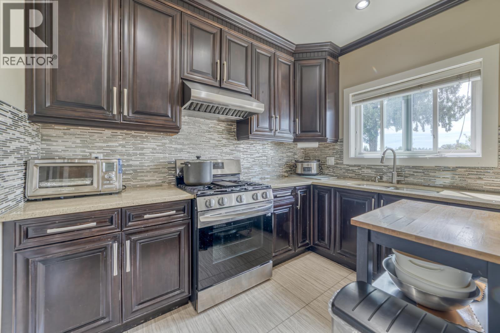 710 Roderick Avenue, Coquitlam, British Columbia  V3K 1P5 - Photo 11 - R3125856