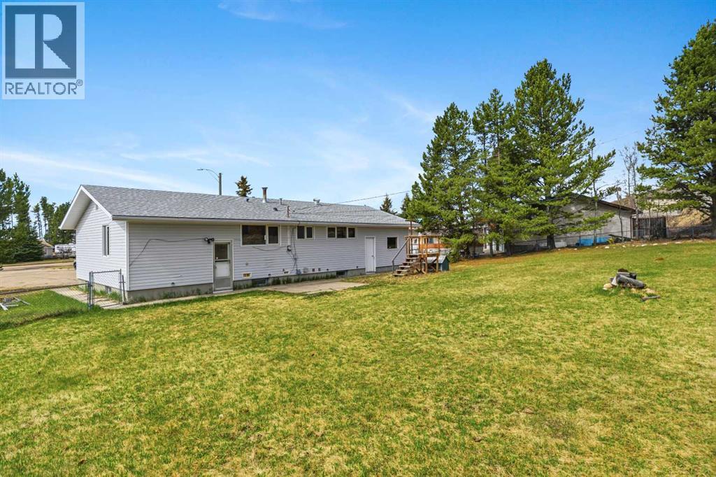 5411 Fir Crescent, Swan Hills, Alberta  T0G 2C0 - Photo 4 - A2312859