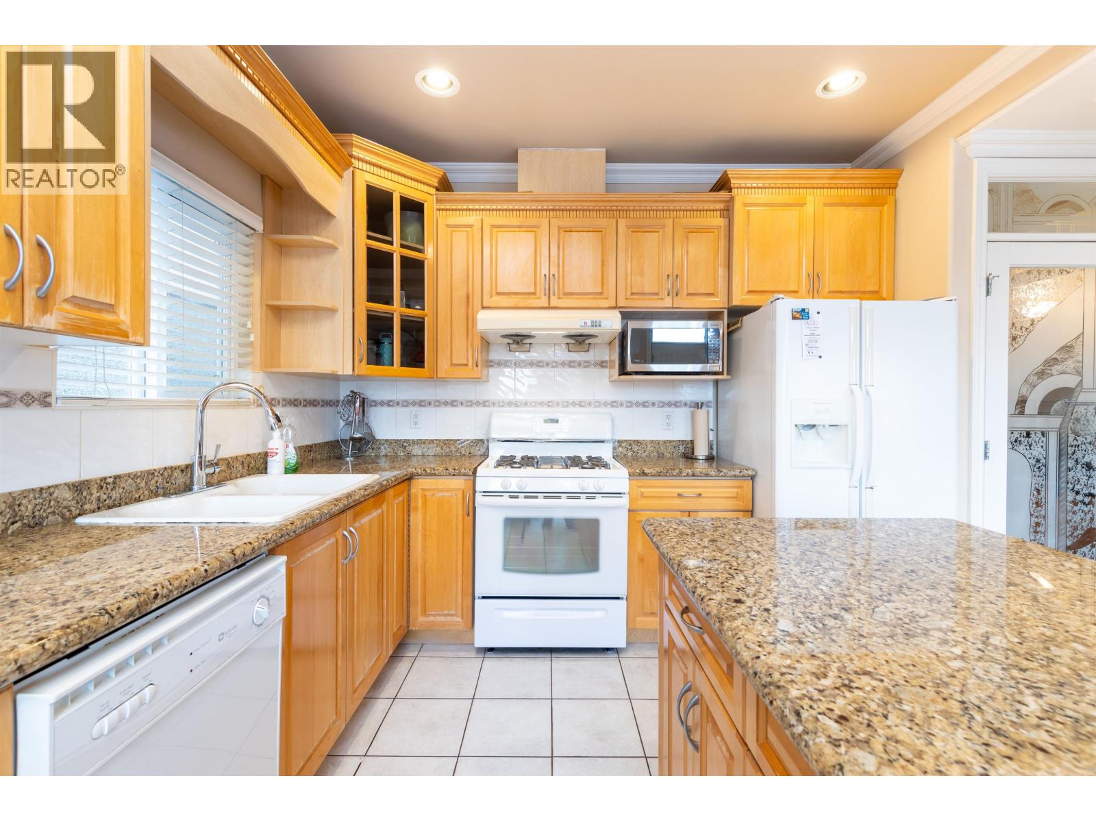 260 W 63rd Avenue, Vancouver, British Columbia  V5X 2H8 - Photo 12 - R3126093