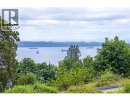 49 2202 FOLKESTONE WAY, West Vancouver, British Columbia