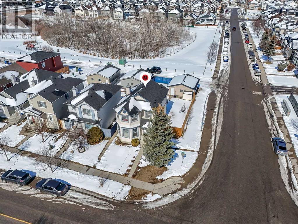 92 Taradale Drive Ne, Calgary, Alberta  T3J 4W7 - Photo 3 - A2305503