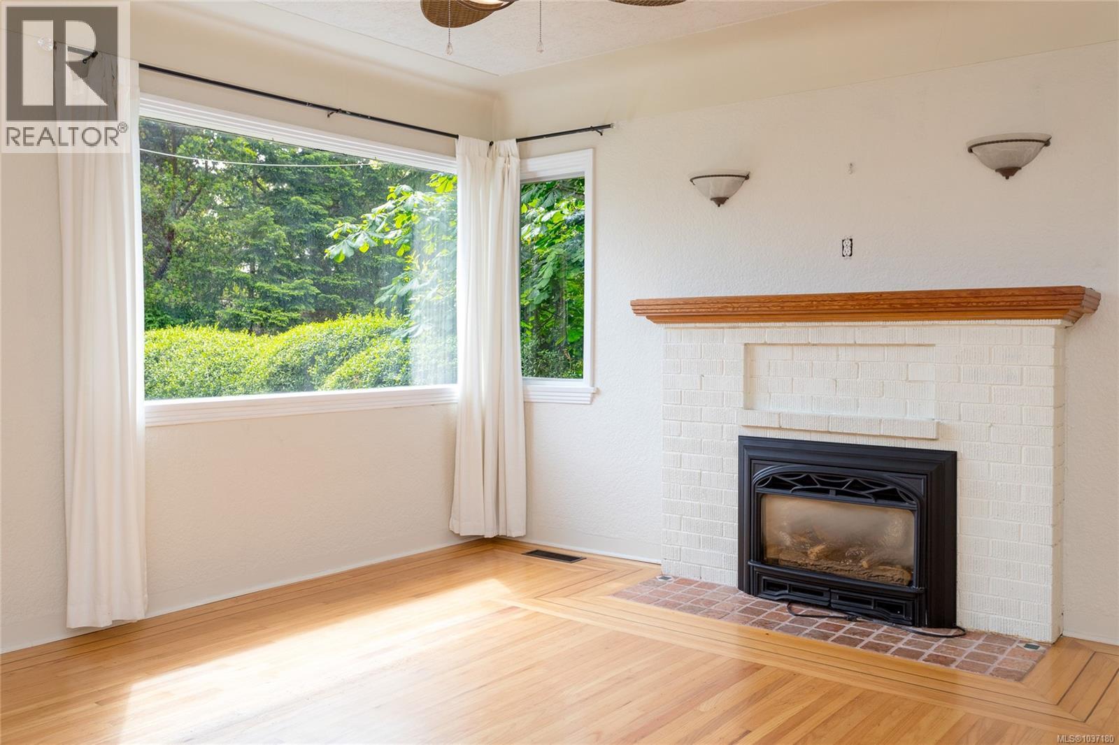 1 752 Lampson St, Esquimalt, British Columbia  V9A 6A6 - Photo 8 - 1037180