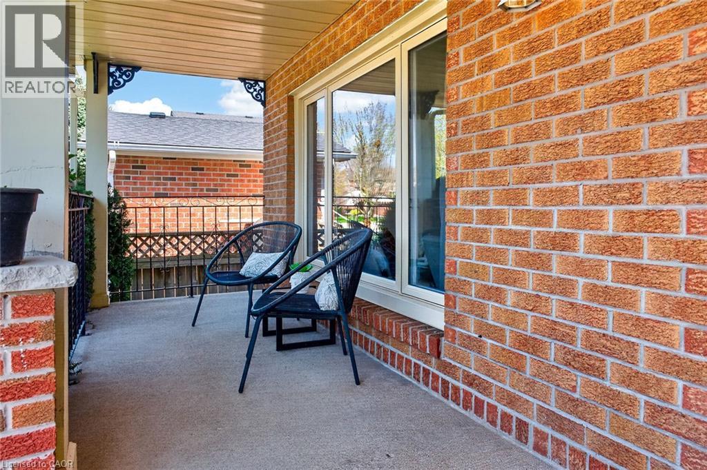 22 Vance Crescent, Waterdown, Ontario  L8B 0B8 - Photo 2 - 40822885