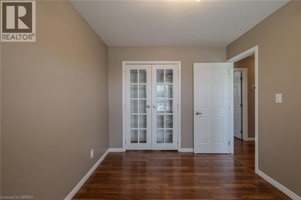 26 Centennial Drive, Brantford, Ontario  N3R 5X7 - Photo 23 - 40820150