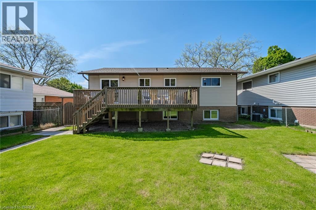 26 Centennial Drive, Brantford, Ontario  N3R 5X7 - Photo 40 - 40820150