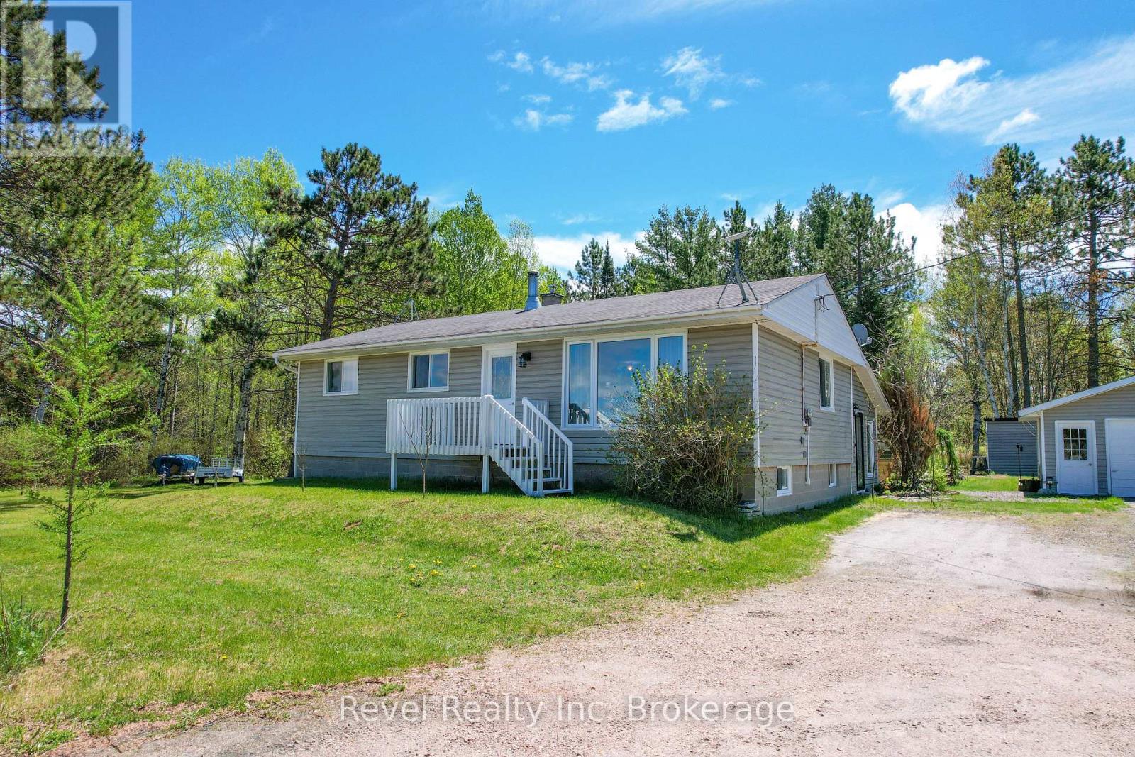 1827 HIGHWAY 654, Callander, Ontario