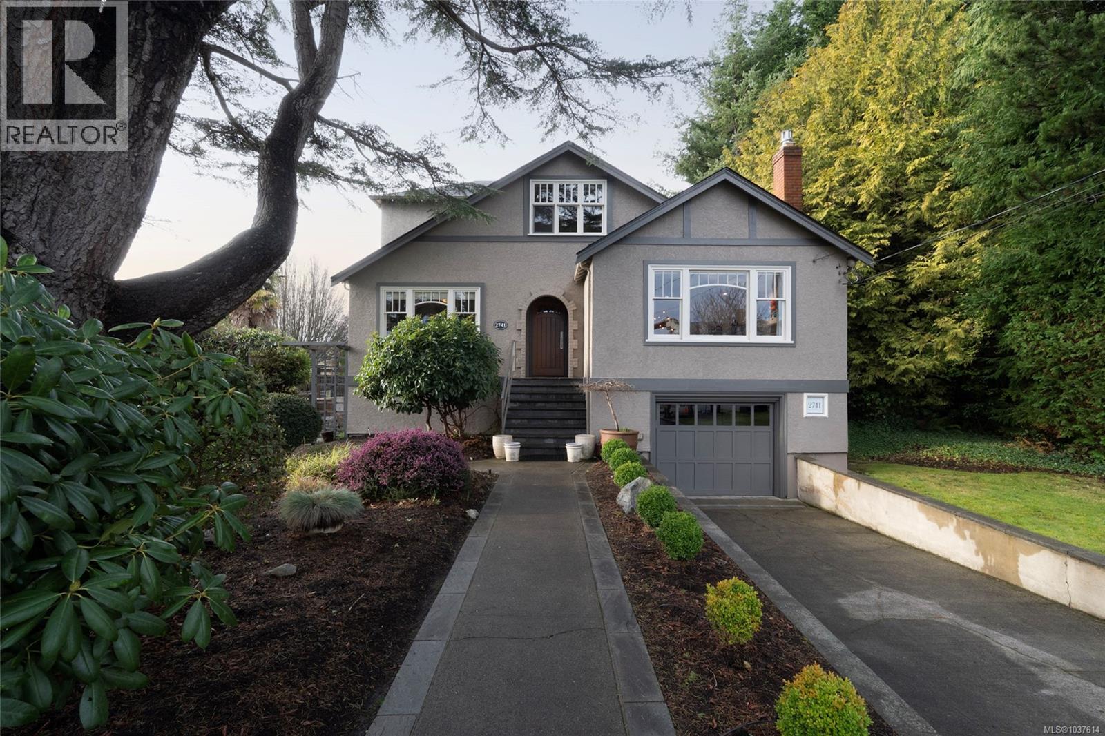 2741 Dufferin Ave, Oak Bay, British Columbia  V8R 3L5 - Photo 1 - 1037614