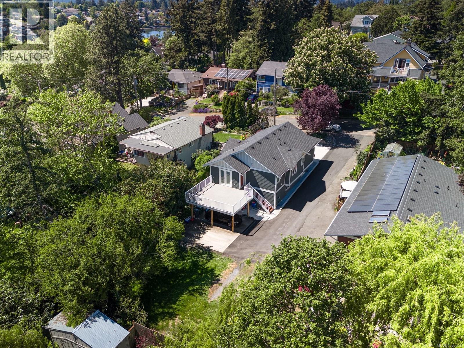 2855 Inez Dr, Saanich, British Columbia  V9A 2J2 - Photo 43 - 1036963