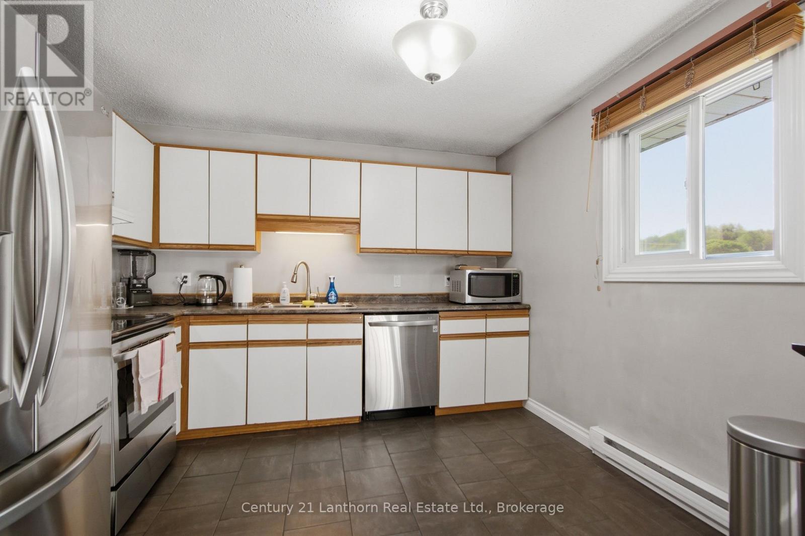 33 Van Alstine Drive, Quinte West, Ontario  K8V 6K8 - Photo 10 - X13153292