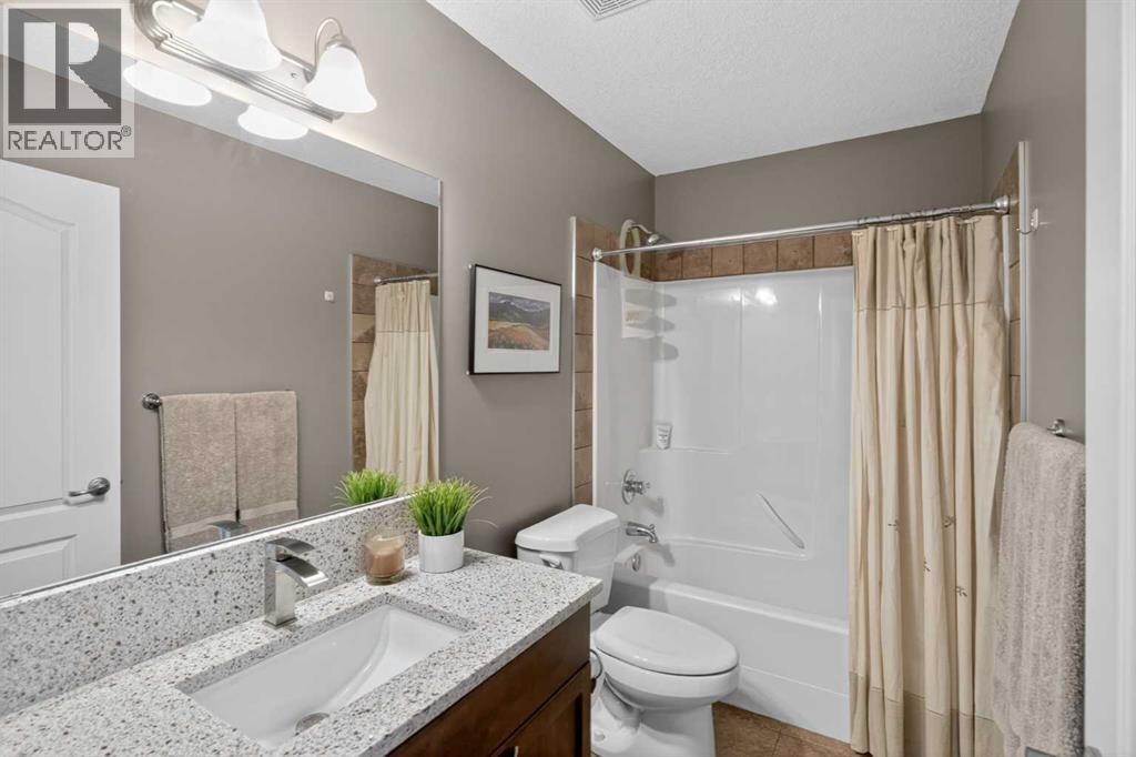385 Rainbow Falls Way, Chestermere, Alberta  T1X 1S6 - Photo 37 - A2304494