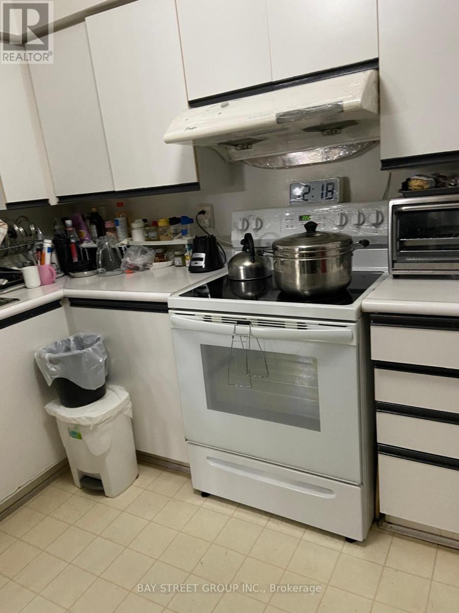 610 - 4 Park Vista, Toronto, Ontario  M4B 3M8 - Photo 7 - E13018096
