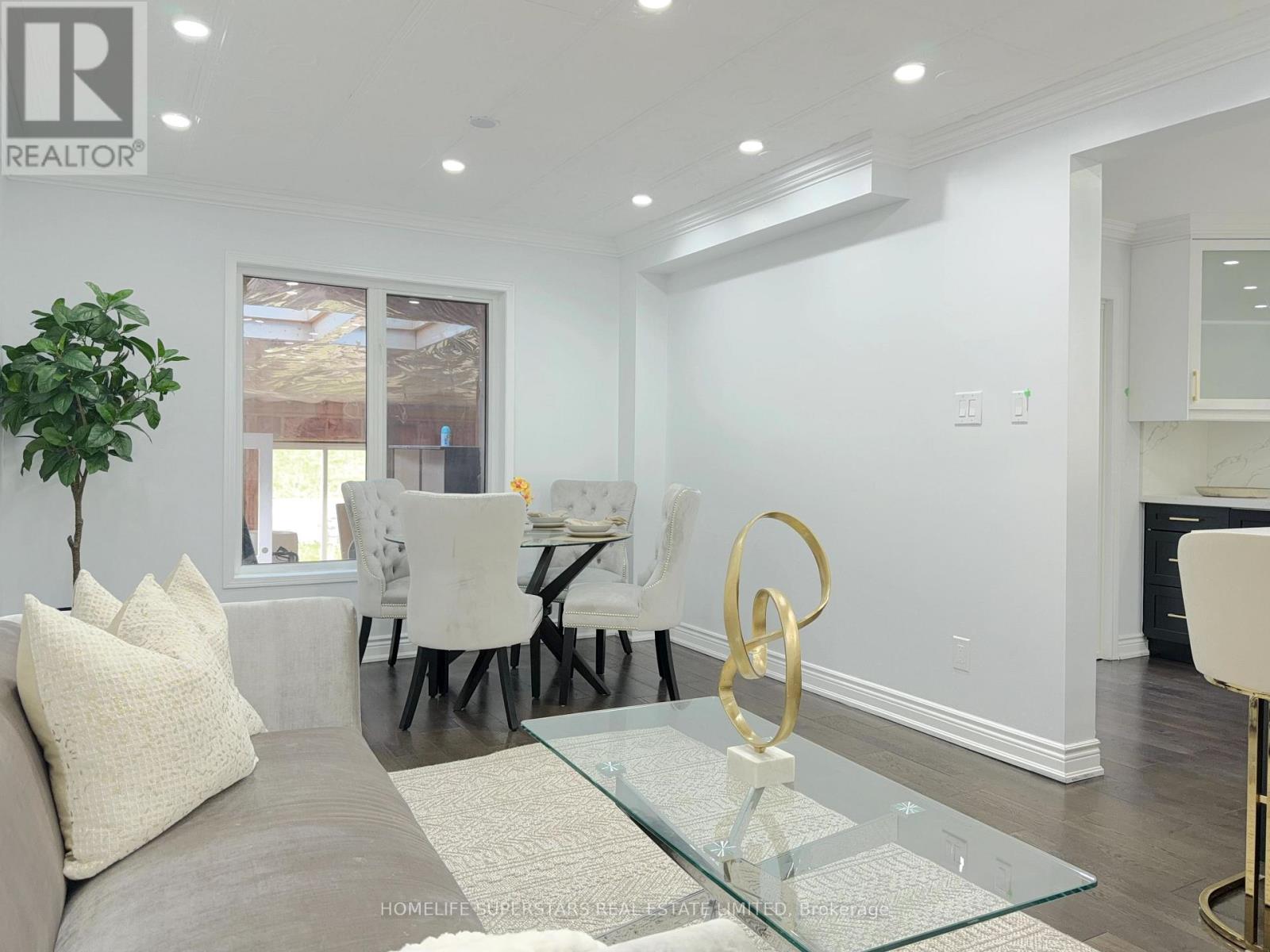 251 Queenslea Avenue, Toronto, Ontario  M9N 3X4 - Photo 8 - W13148892