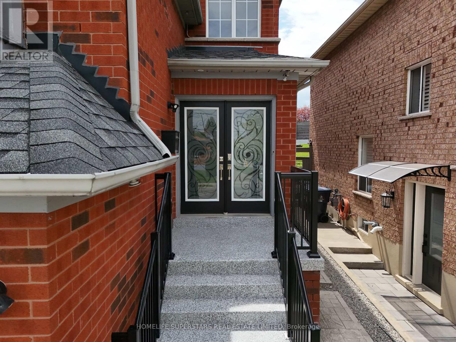 251 Queenslea Avenue, Toronto, Ontario  M9N 3X4 - Photo 3 - W13148892