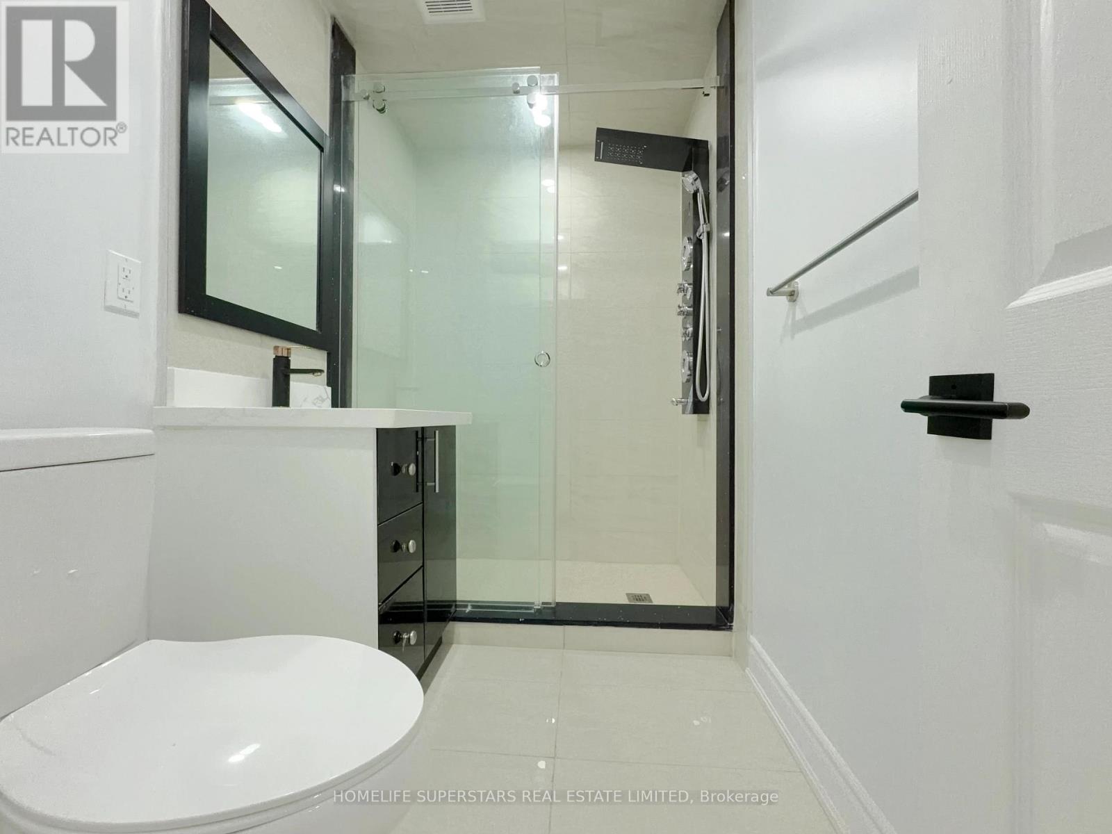 251 Queenslea Avenue, Toronto, Ontario  M9N 3X4 - Photo 17 - W13148892