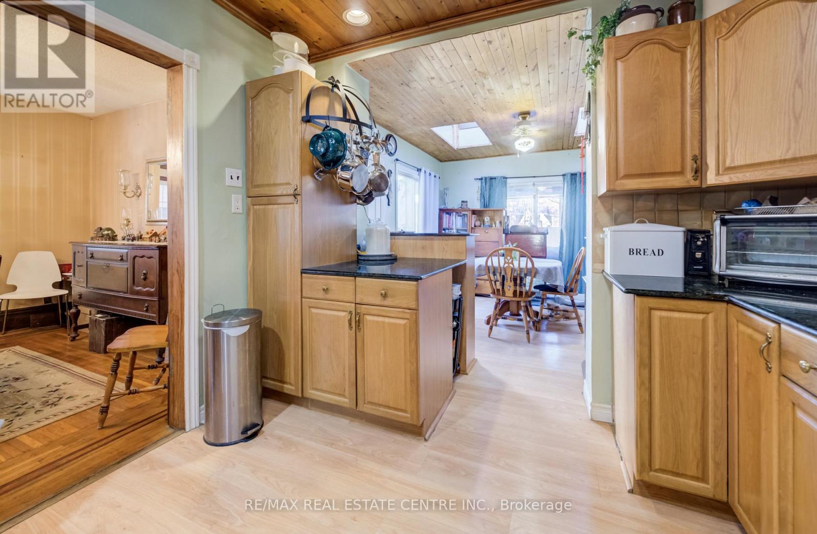 12 Leinster Avenue S, Hamilton, Ontario  L8M 3A1 - Photo 13 - X12858290