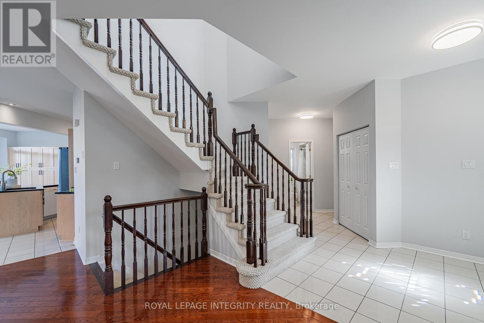 102 Whitestone Drive, Ottawa, Ontario  K2C 4C5 - Photo 18 - X13153216