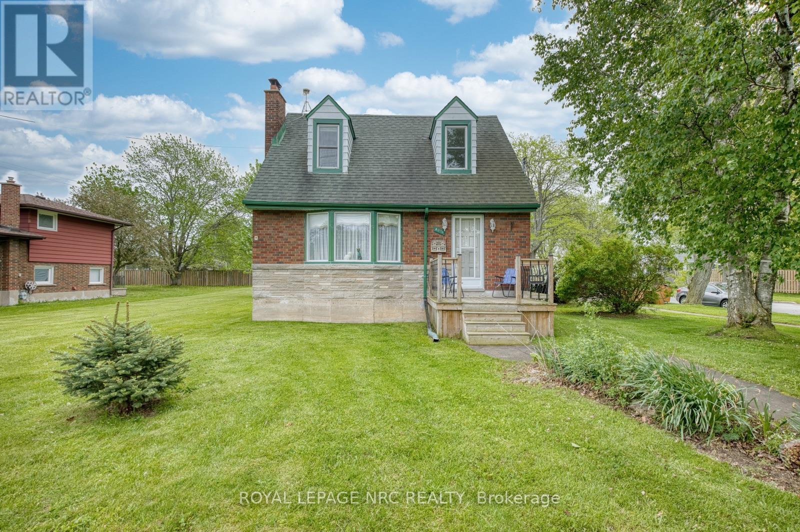 4076 Welland Street, Niagara Falls, Ontario  L2G 6J8 - Photo 1 - X13153290