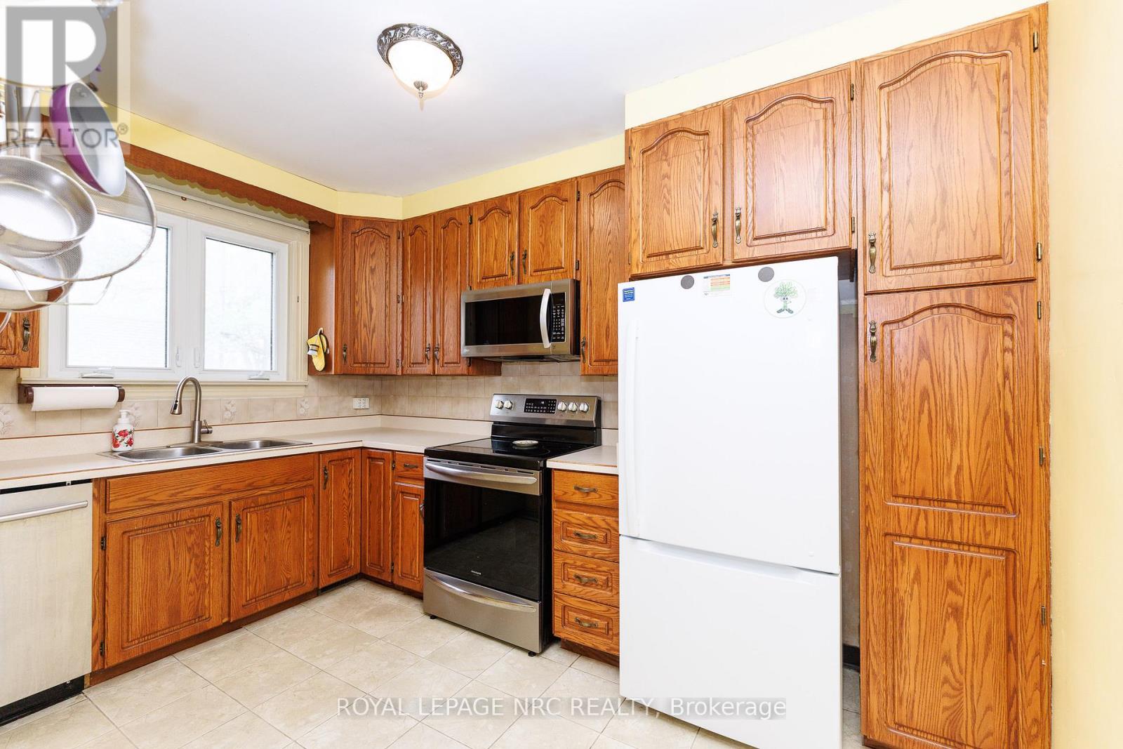 4076 Welland Street, Niagara Falls, Ontario  L2G 6J8 - Photo 9 - X13153290