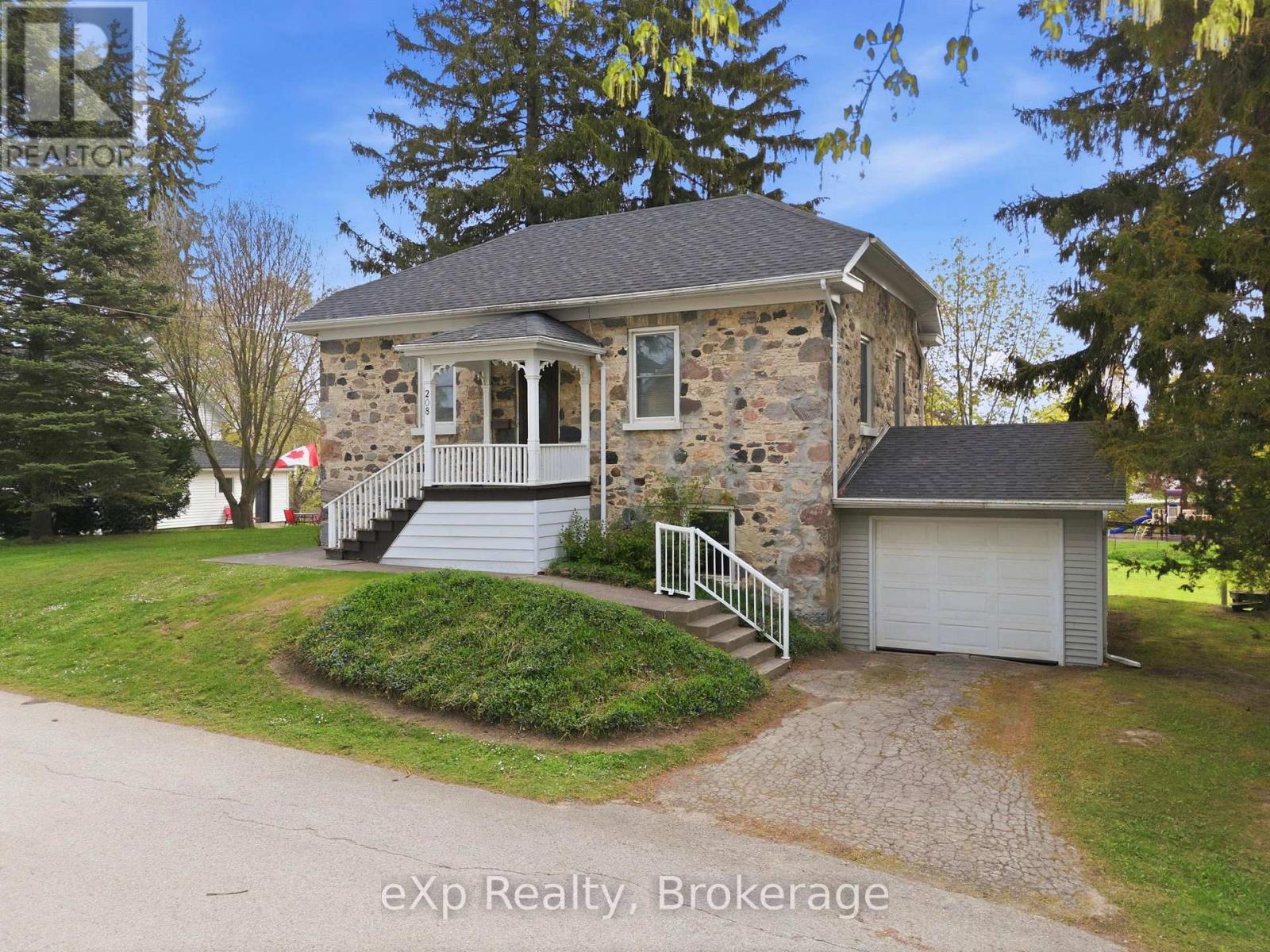 208 MARY STREET, Brockton, Ontario