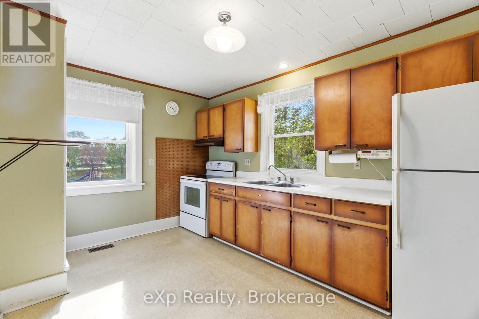 208 Mary Street, Brockton, Ontario  N0G 2V0 - Photo 22 - X13153348