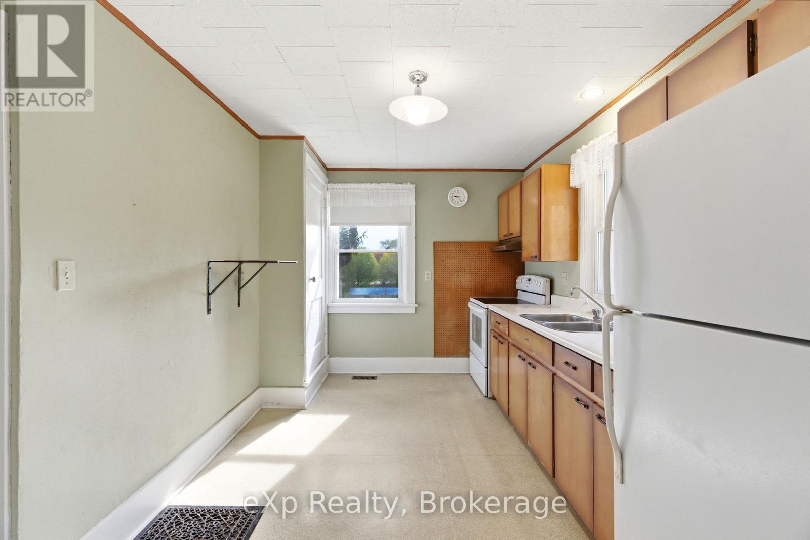 208 Mary Street, Brockton, Ontario  N0G 2V0 - Photo 27 - X13153348