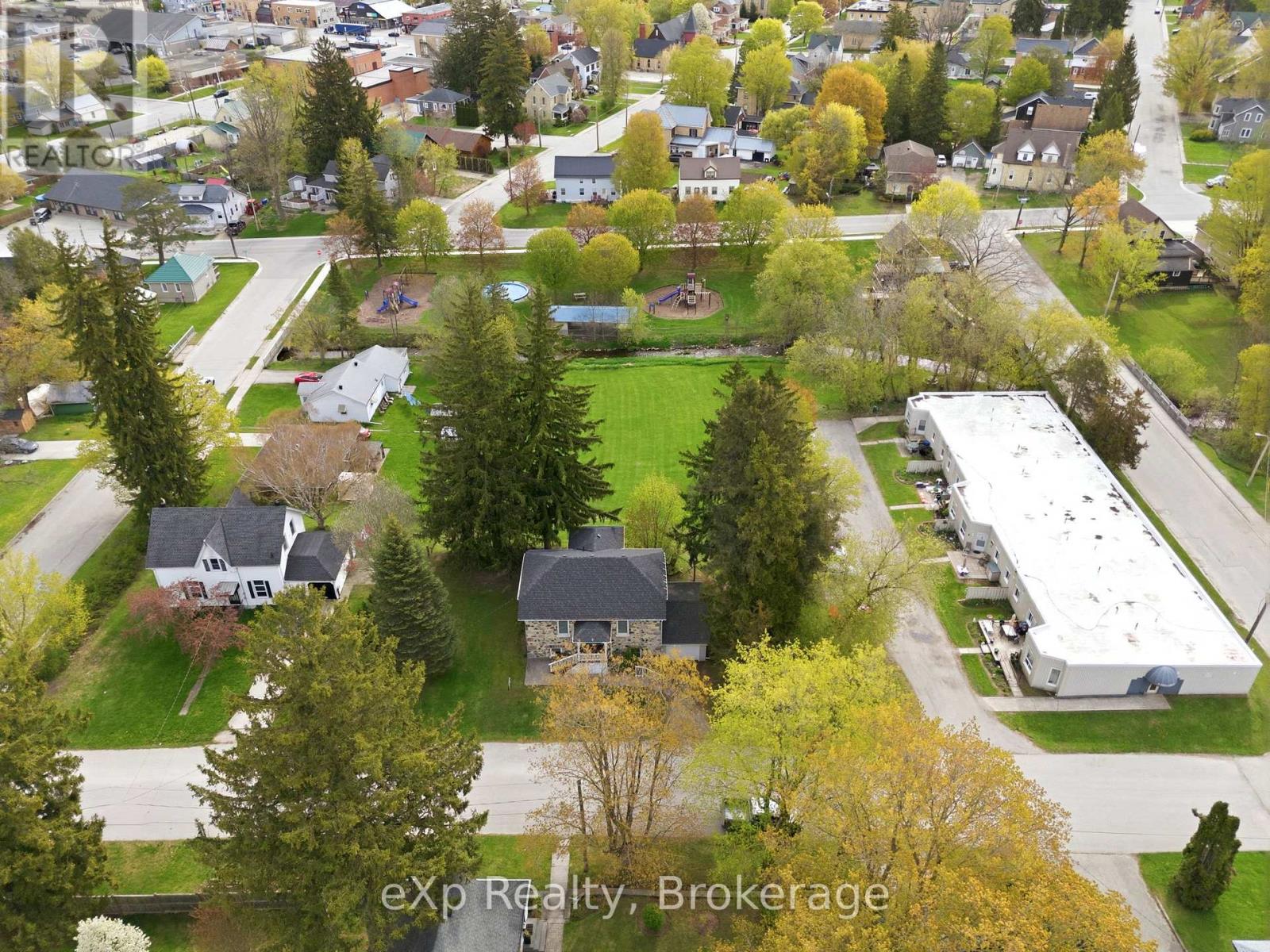 208 Mary Street, Brockton, Ontario  N0G 2V0 - Photo 3 - X13153348