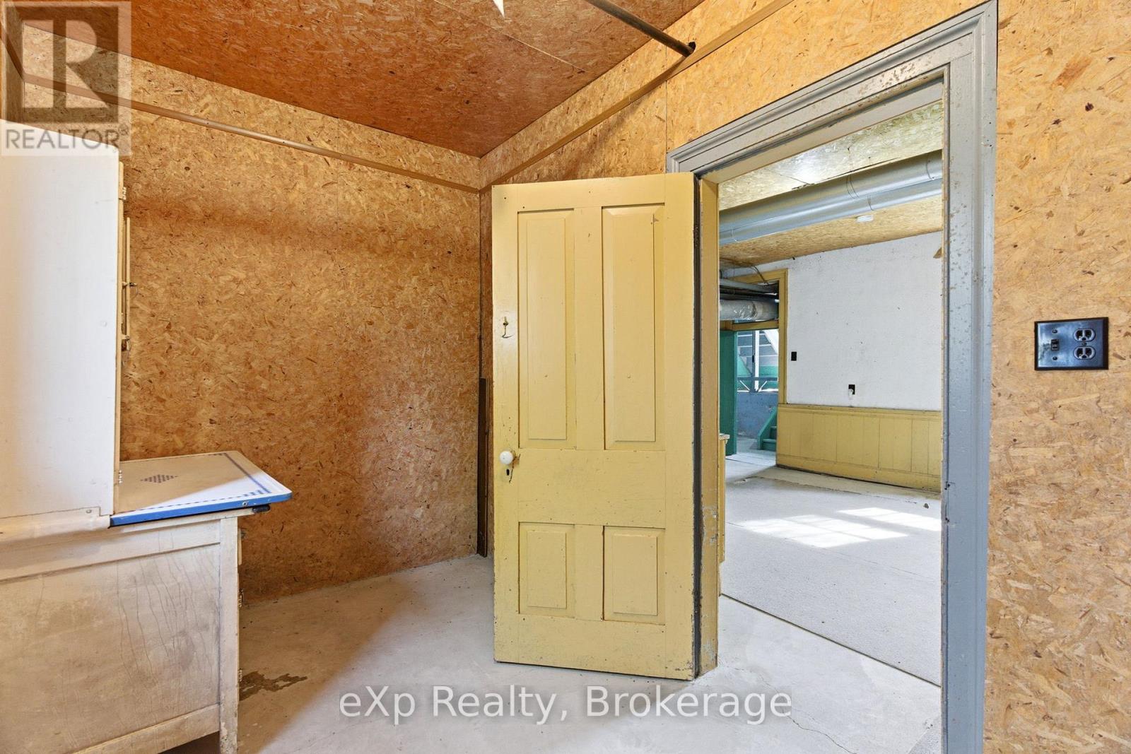 208 Mary Street, Brockton, Ontario  N0G 2V0 - Photo 33 - X13153348
