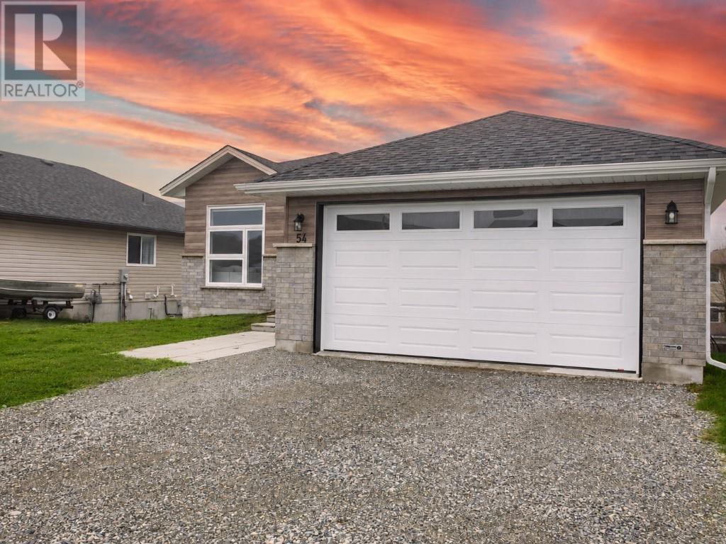 54 Meadowgreen Drive, Garson, Ontario  P3L 0B1 - Photo 2 - 2127874