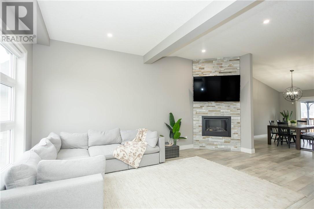 54 Meadowgreen Drive, Garson, Ontario  P3L 0B1 - Photo 4 - 2127874