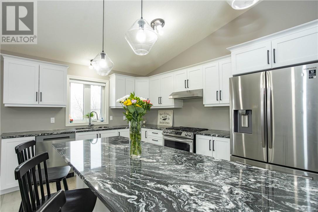54 Meadowgreen Drive, Garson, Ontario  P3L 0B1 - Photo 7 - 2127874