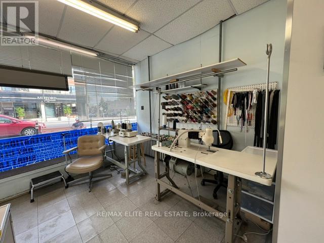 526 Eglinton Avenue W, Toronto, Ontario  M5N 1B4 - Photo 3 - C13153246