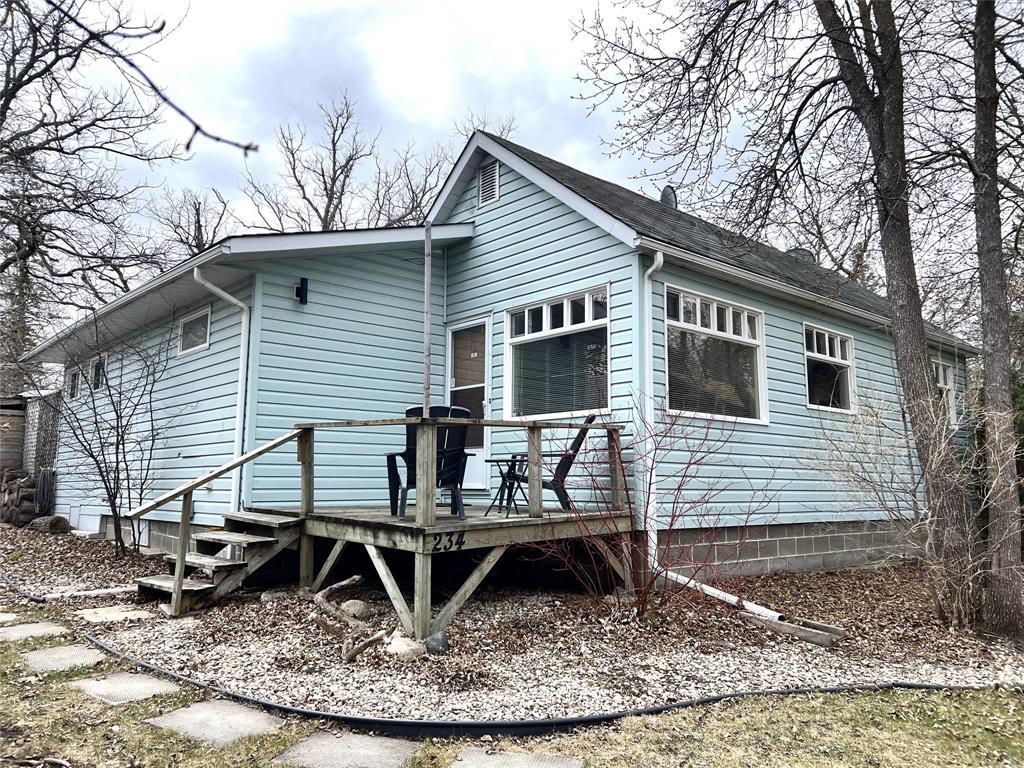 234 Laurel Avenue, Winnipeg Beach, Manitoba R0G 3G0 - Photo 1 - 202611161