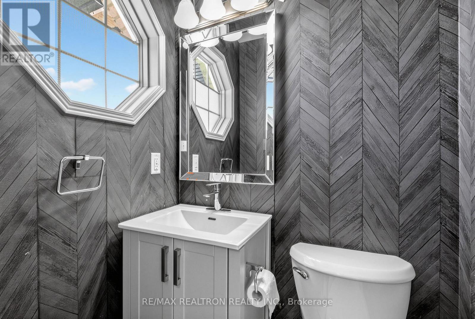 20 Majesty Boulevard, Barrie, Ontario  L4M 7K3 - Photo 8 - S13153262