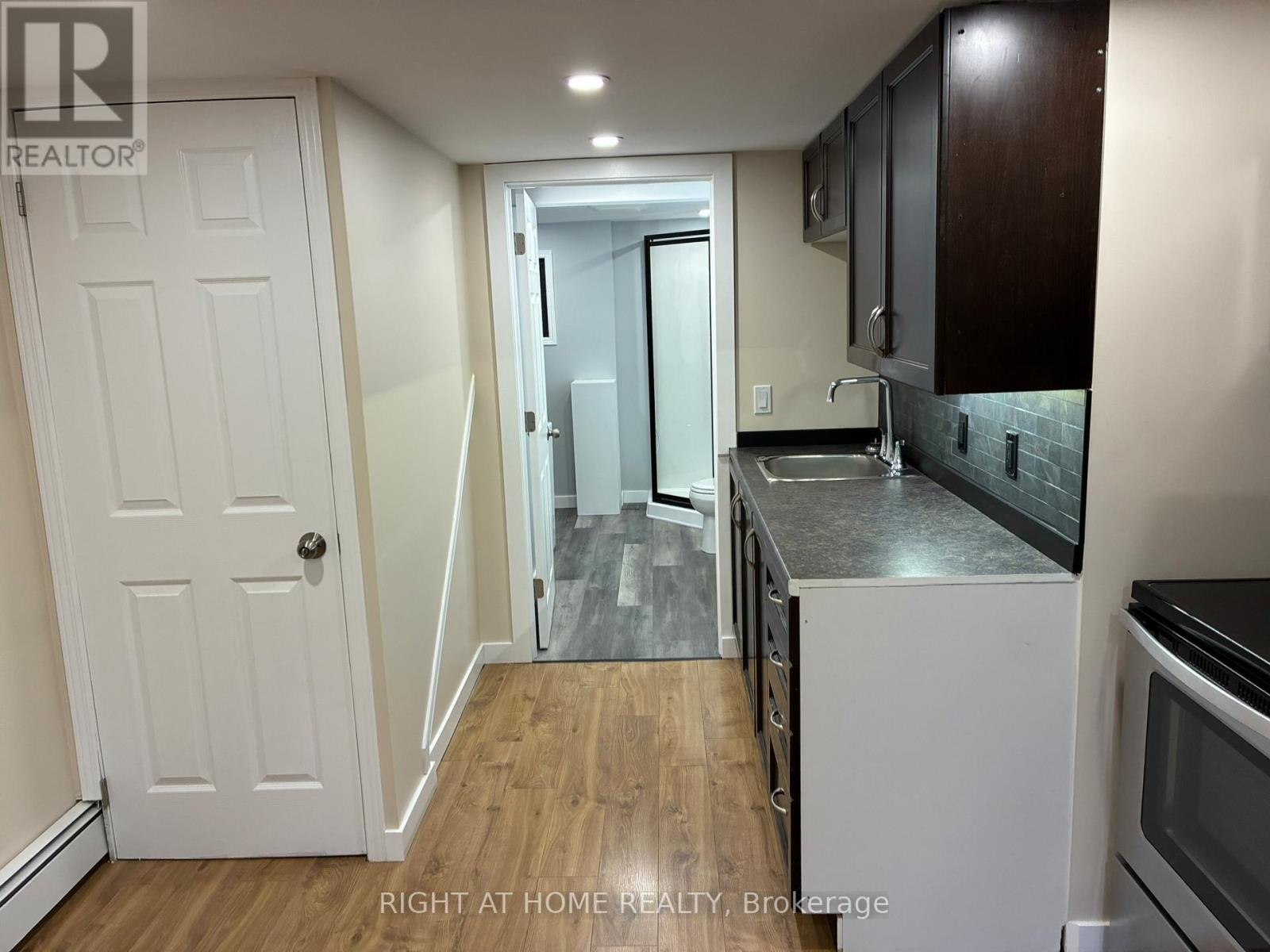 Unit 2 - 9 Quail Crescent, Barrie, Ontario  L4N 6X1 - Photo 5 - S13153272