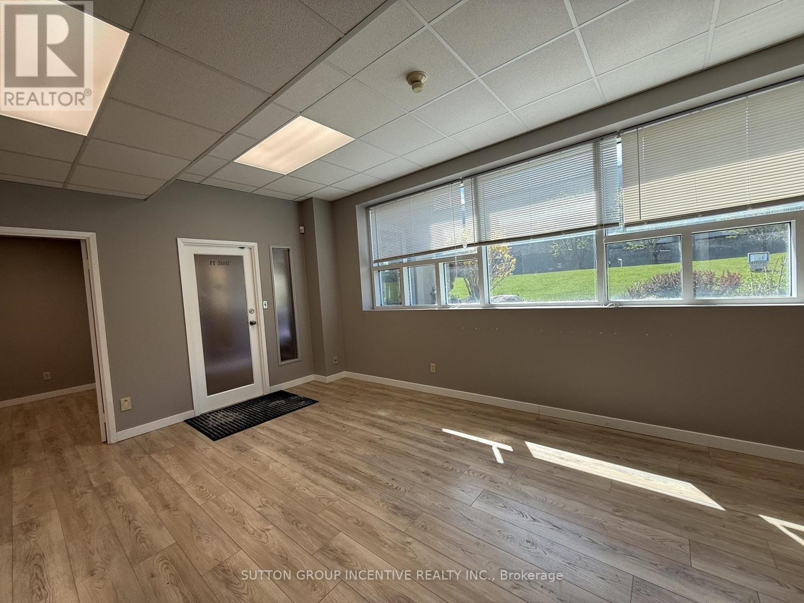11 - 47 Harley Court, Barrie, Ontario  L4N 8V4 - Photo 13 - S13153280