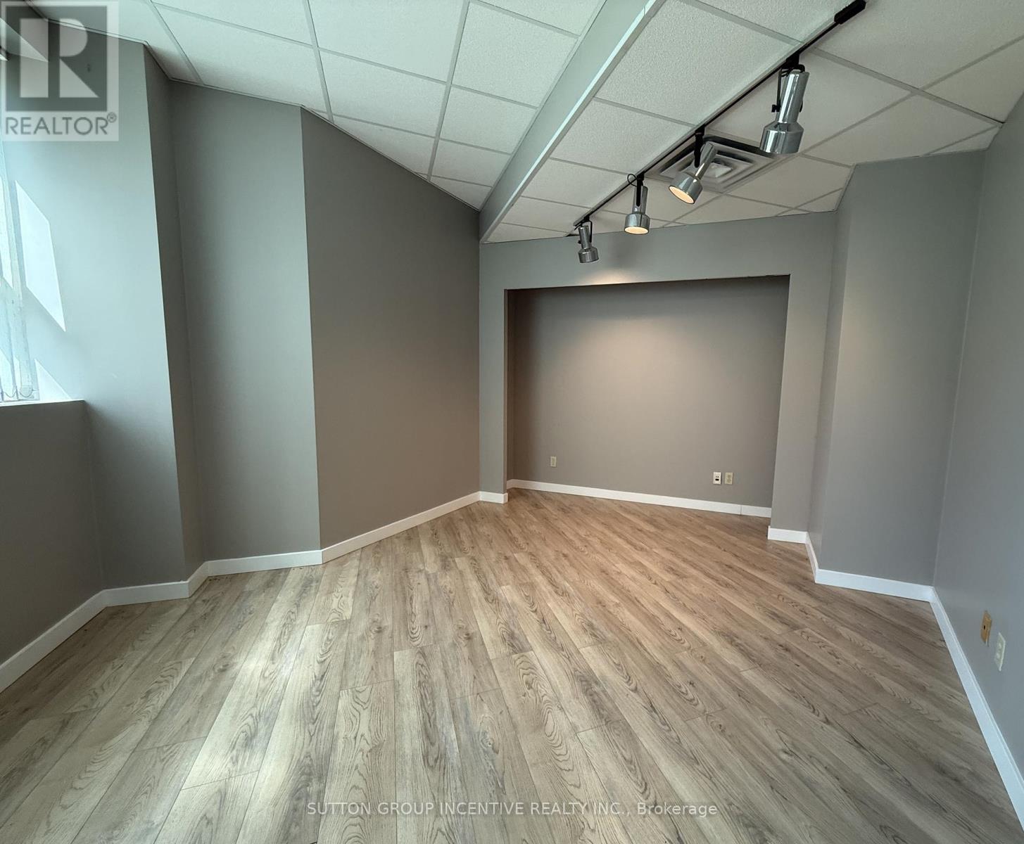 11 - 47 Harley Court, Barrie, Ontario  L4N 8V4 - Photo 5 - S13153280