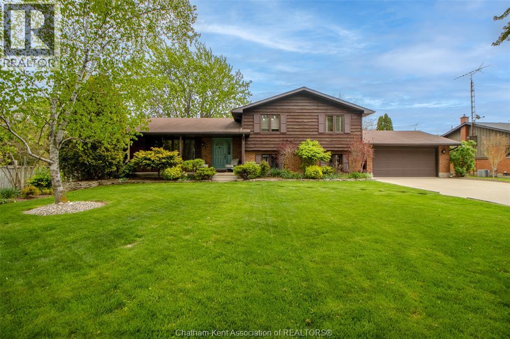 MLS# 26011197: 965 Mooney STREET, Dresden, Canada