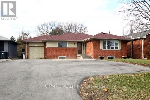 1925 Britannia Road W, Mississauga, Ontario  L5M 1P4 - Photo 1 - W13153238