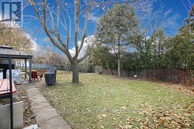 1925 Britannia Road W, Mississauga, Ontario  L5M 1P4 - Photo 8 - W13153238