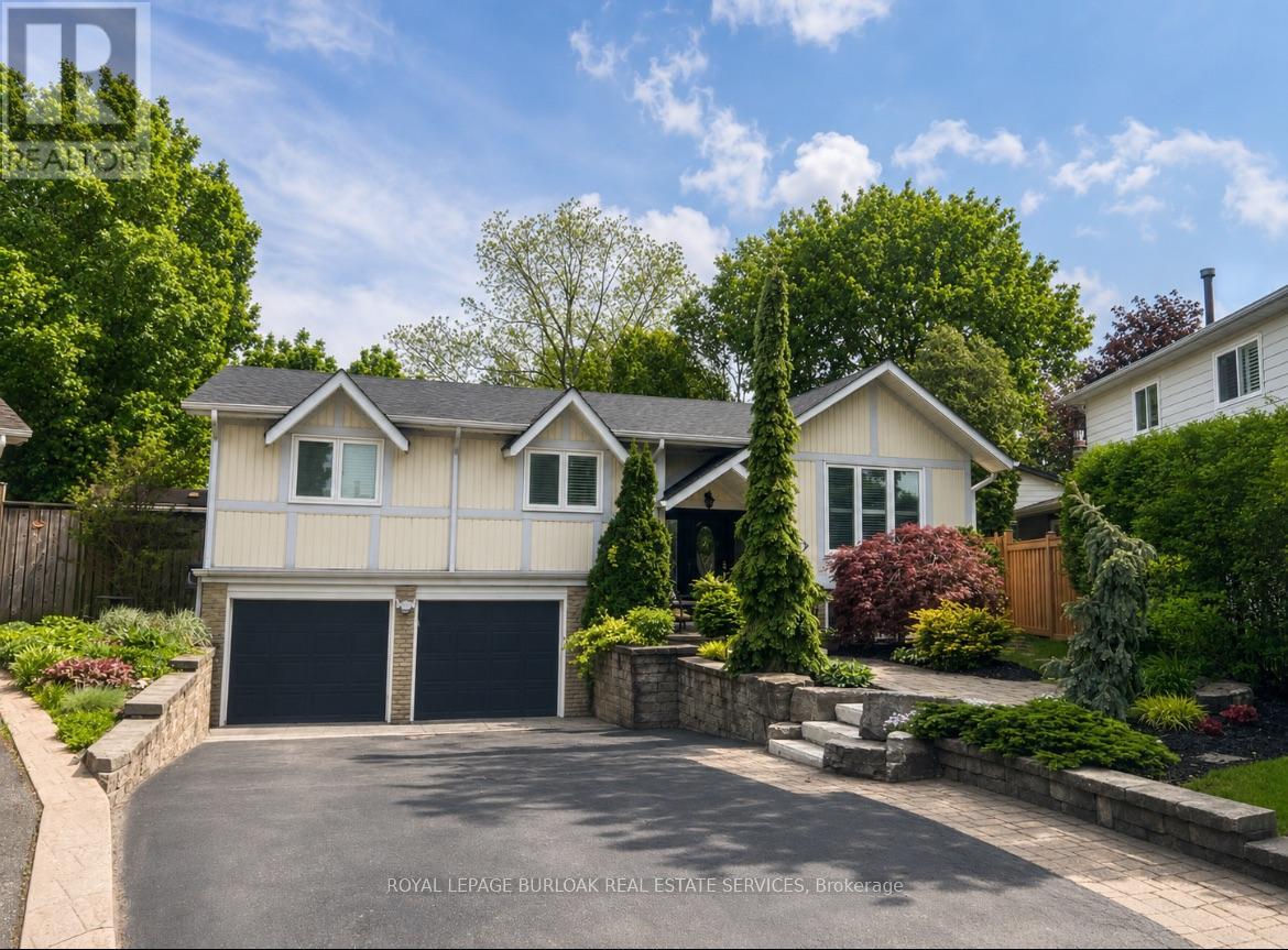 2207 Jester Court, Burlington, Ontario  L7P 3E8 - Photo 1 - W13153294
