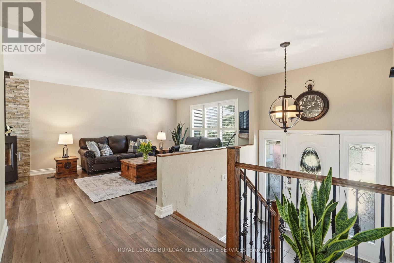 2207 Jester Court, Burlington, Ontario  L7P 3E8 - Photo 6 - W13153294