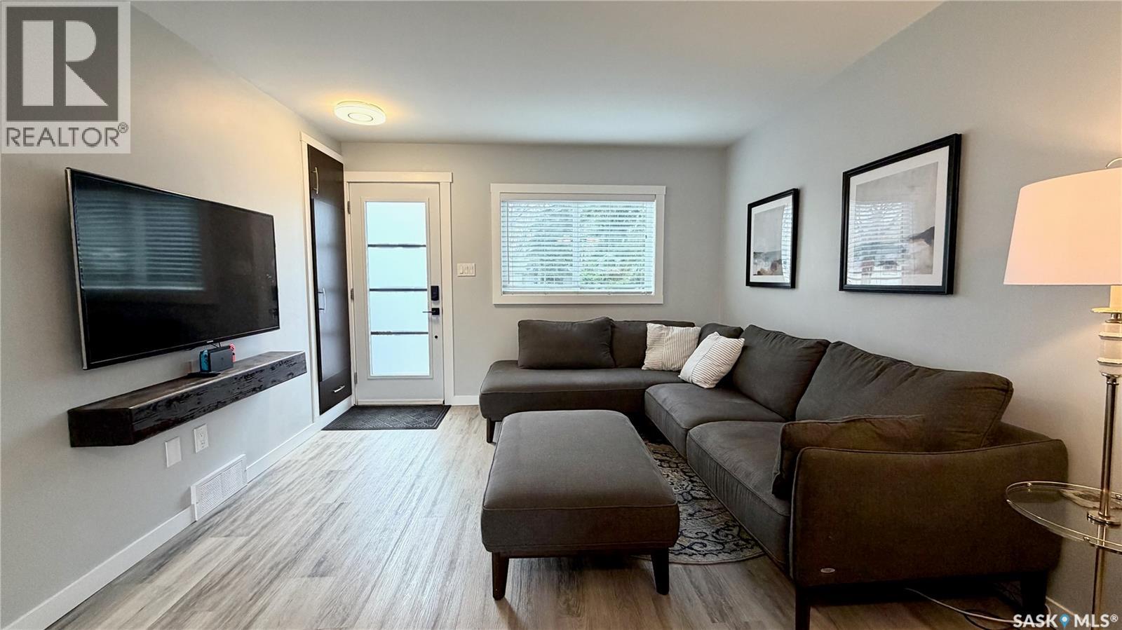 2414 Melrose Avenue, Saskatoon, Saskatchewan  S7J 0V5 - Photo 3 - SK036633