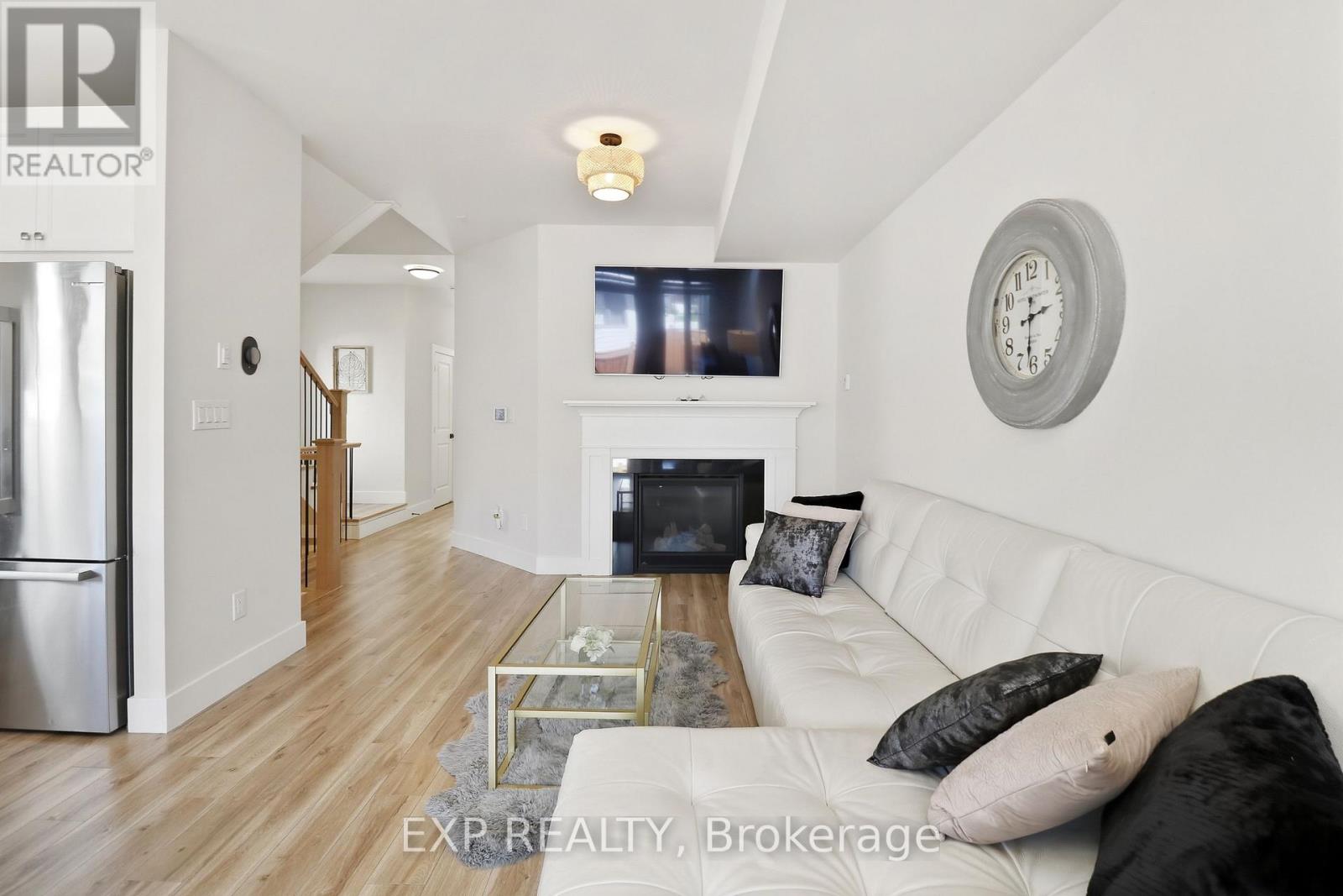 142 Sycamore Street, Blue Mountains, Ontario L9Y 4E2 - Photo 18 - X13153306