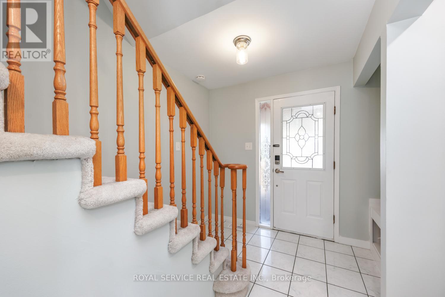 54 Galbraith Court, Clarington, Ontario  L1C 4P6 - Photo 4 - E13153444