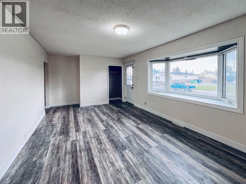 2626 44 Street SE, Calgary, Alberta  T2B 1J6 - Photo 11 - A2312767