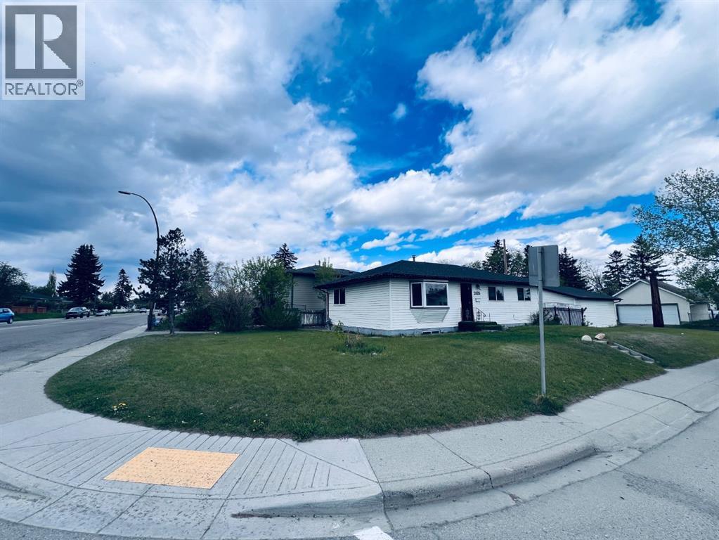 2626 44 Street SE, Calgary, Alberta  T2B 1J6 - Photo 3 - A2312767